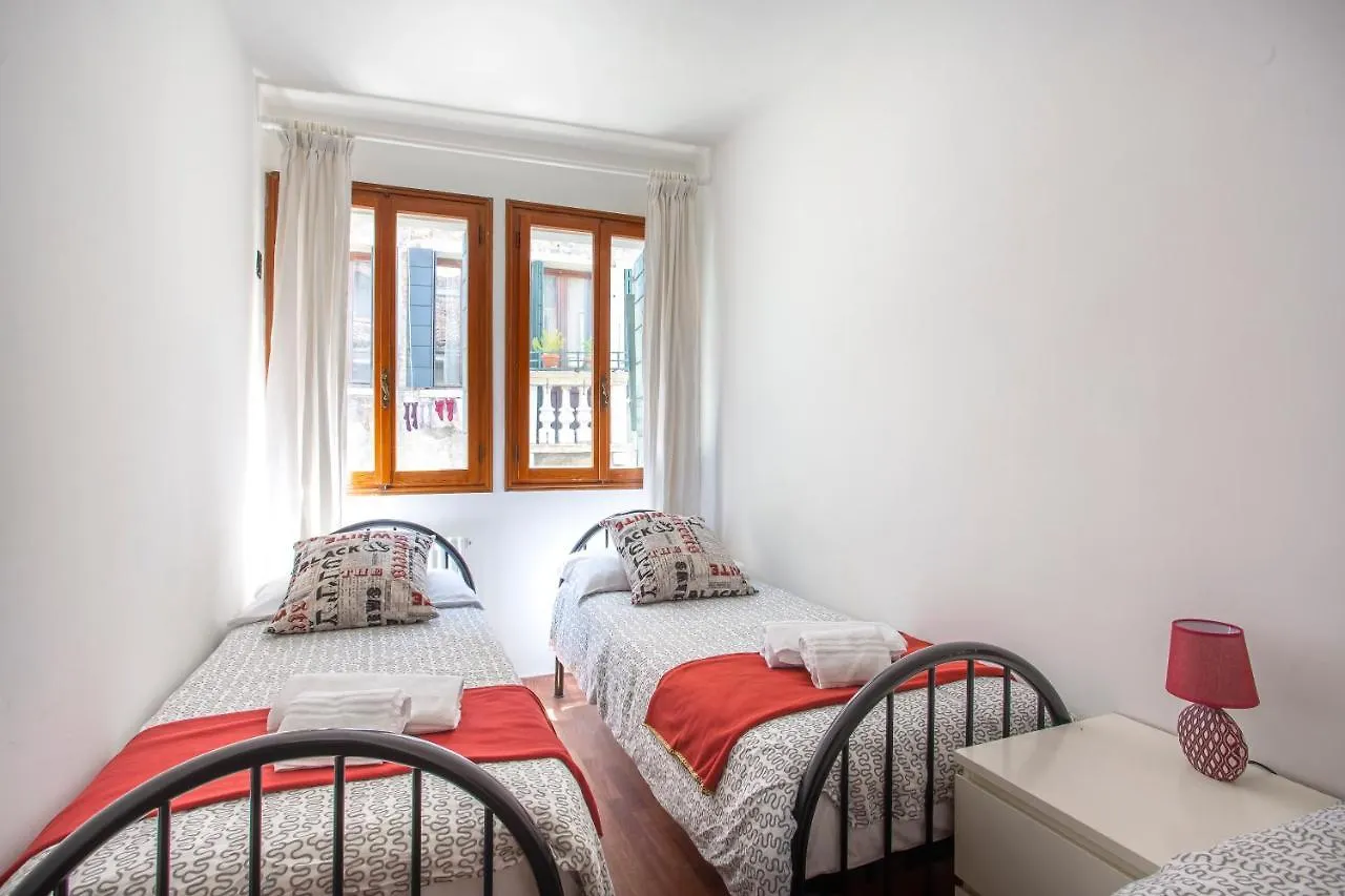 Venice Near San Marco 7 Pax Wifi 2 Bedroom 0*,  Italien