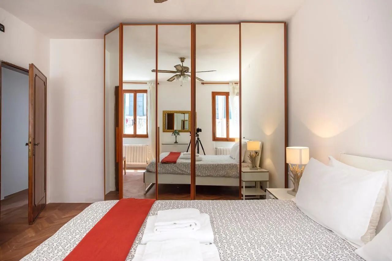 Venice Near San Marco 7 Pax Wifi 2 Bedroom Apartment