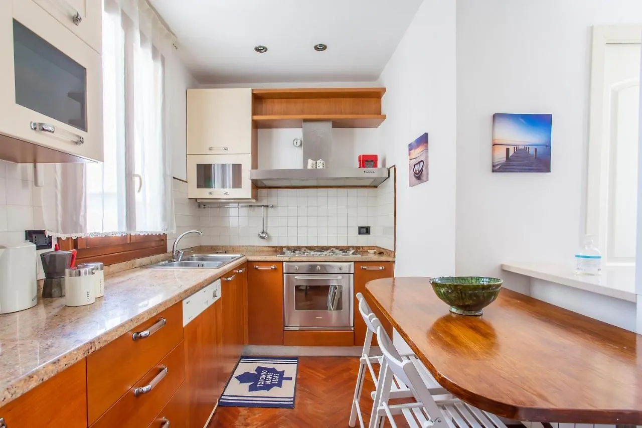 Venice Near San Marco 7 Pax Wifi 2 Bedroom 0*,  Italien